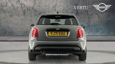 MINI Hatchback 1.5 Cooper Exclusive 5dr Auto [Comfort/Nav Pack] Petrol Hatchback